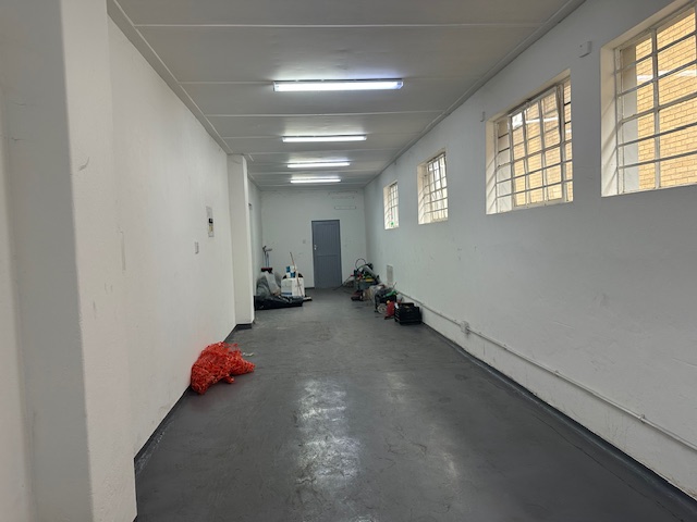 To Let Commercial Property for Rent in Dal Josafat Western Cape